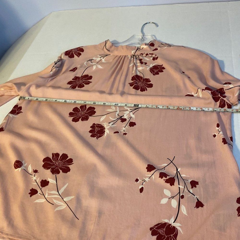 C‎ & C California Pullover Pink Floral Size Small Long Sleeve Blouse - Picture 7 of 11